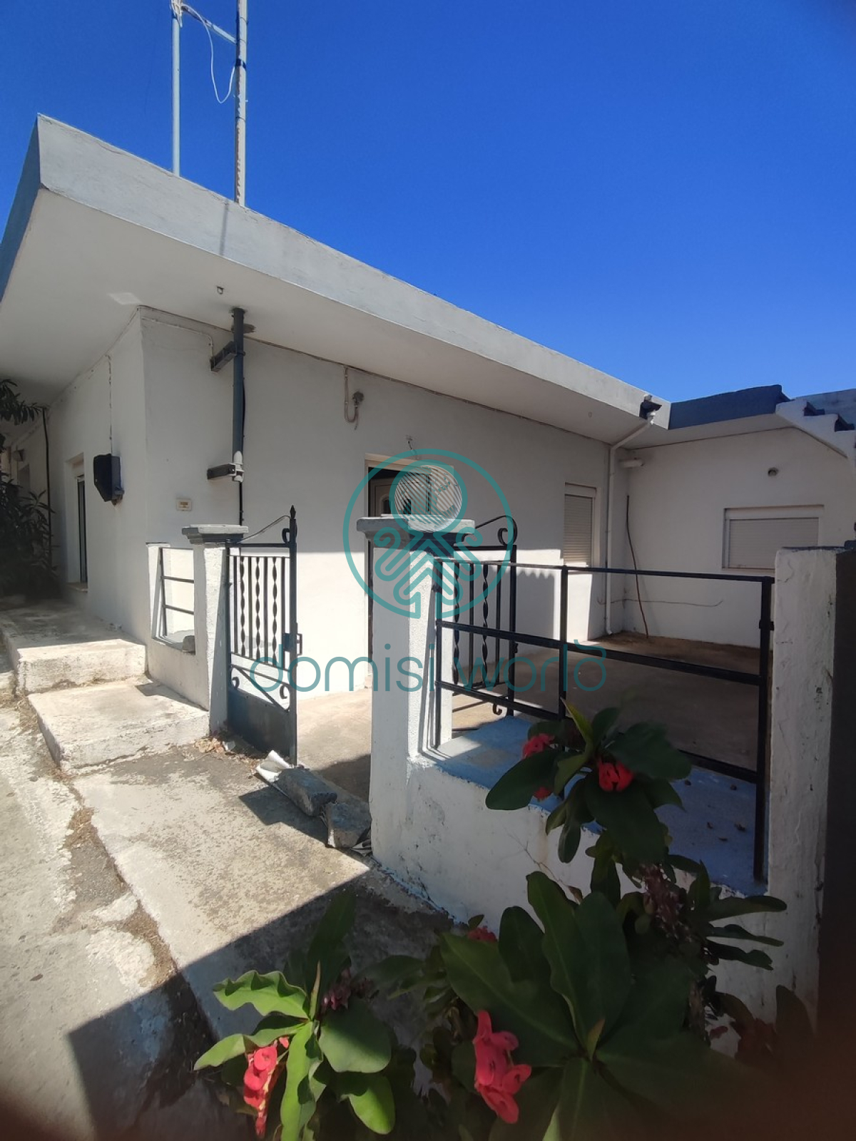 property-img